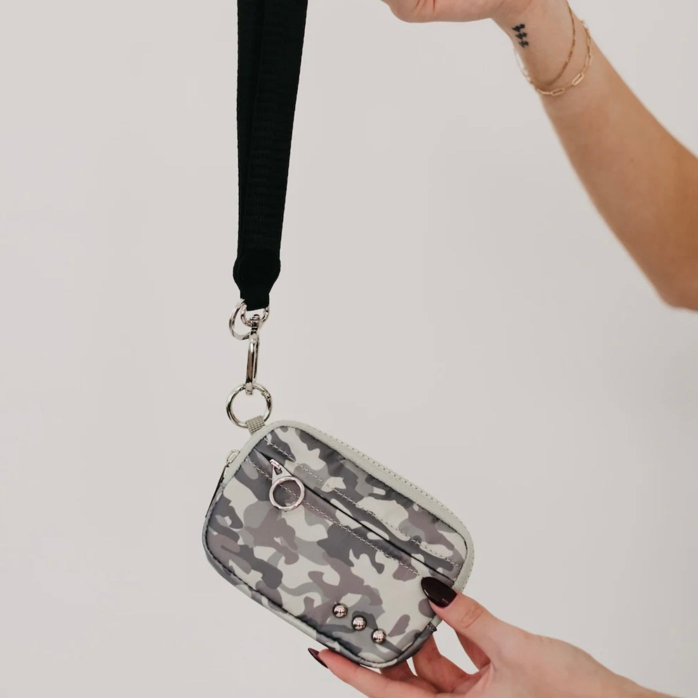 Wristlet wallet