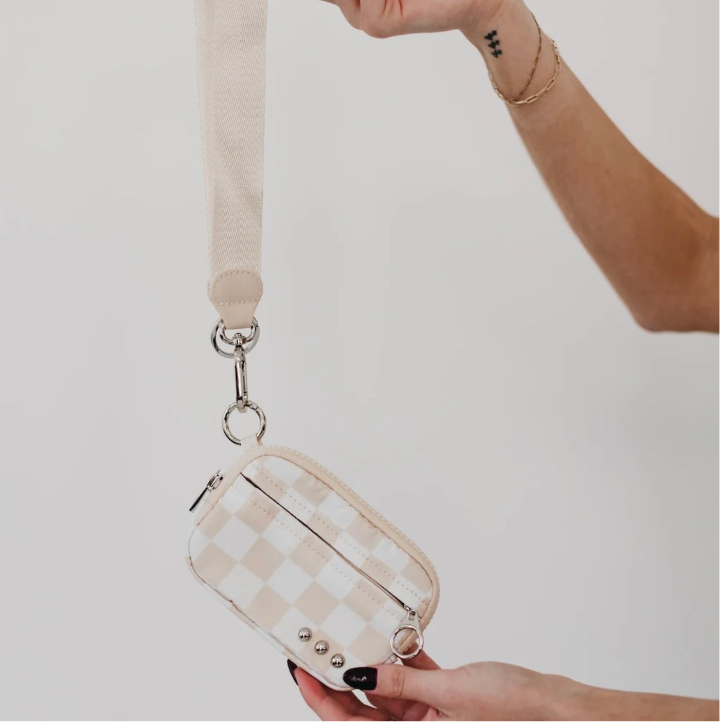 Wristlet wallet