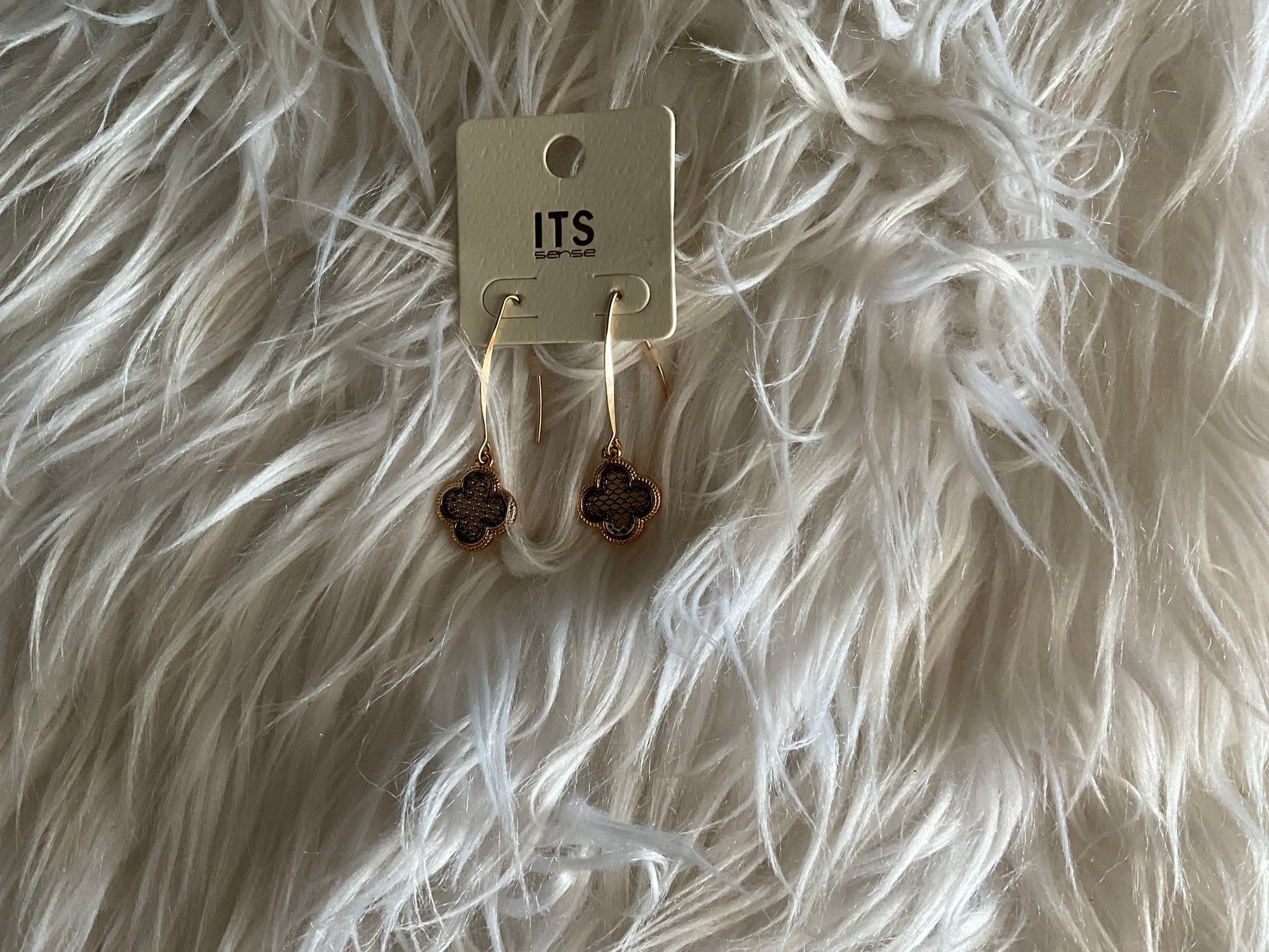 Paisley Clover earring