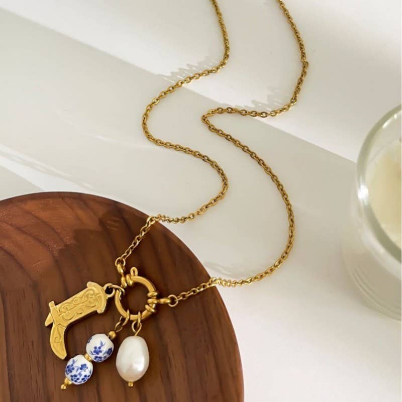 WESTERN FLORAL PORCELAIN PEARL CHARM NECKLACE |
