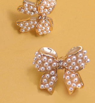 MINI PEARL BOW RIBBON GOLD EARRINGS