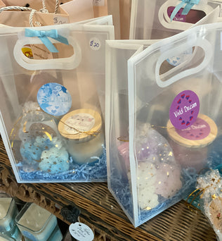 CA beautiful day gift bags