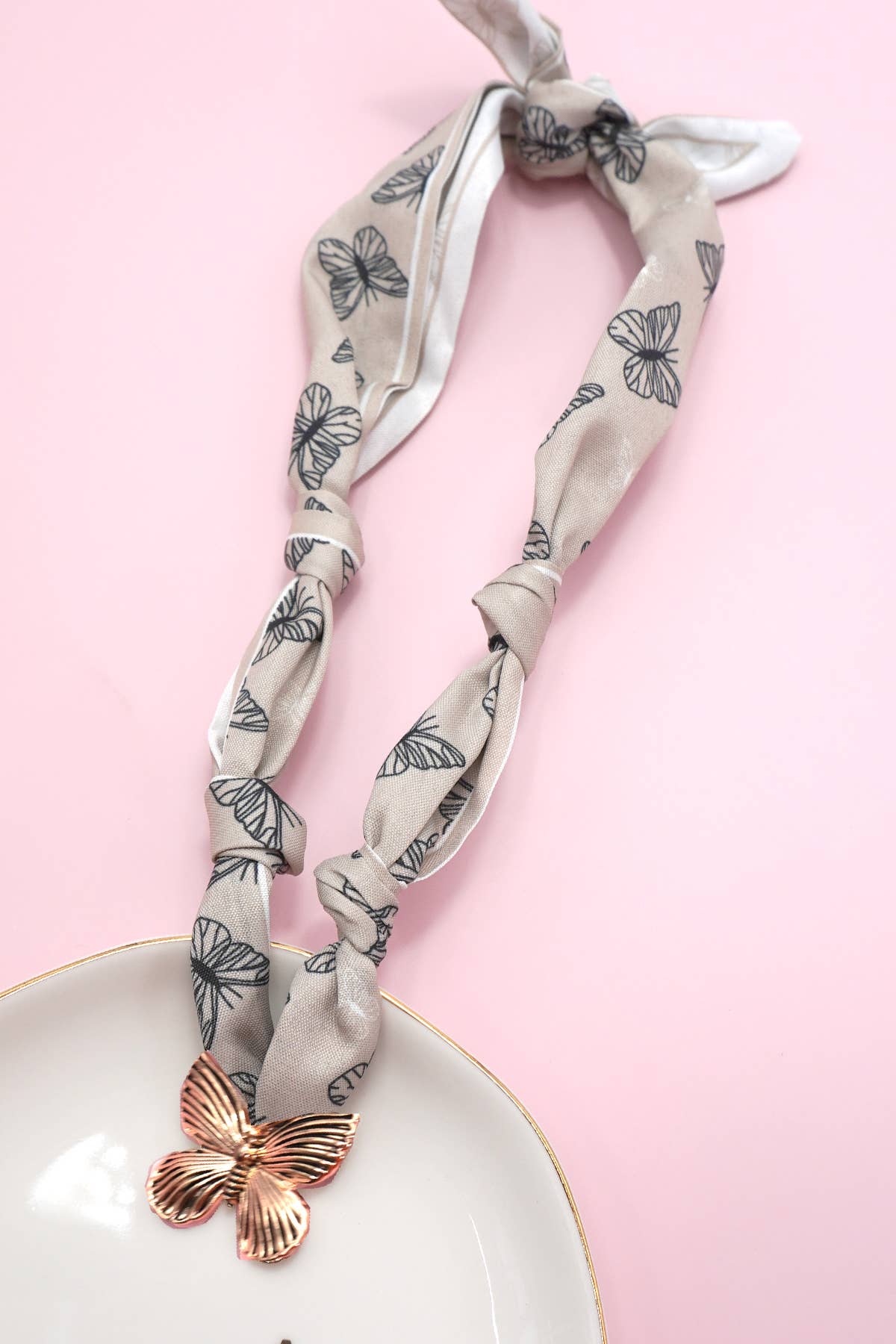 Charlie - HANDMADE SCARF CHARM NECKLACE