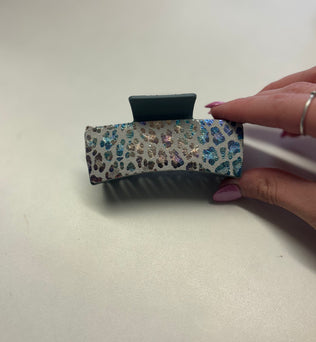 Leather claw clip 3”