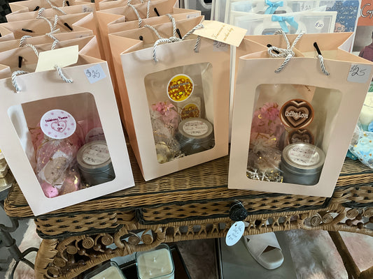 CA happy day gift bags