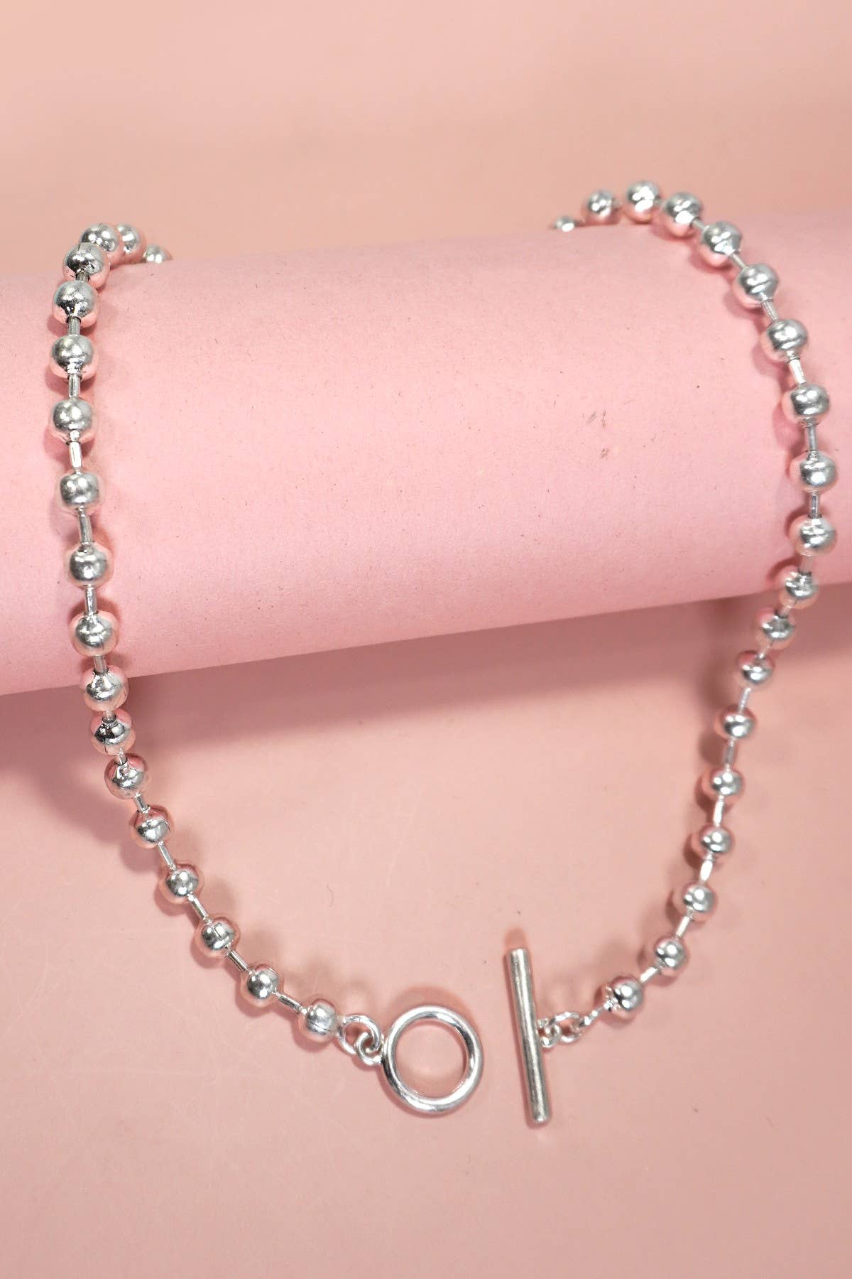 Cammie-CLASSIC LARGE STATION BALL CHAIN TOGGLE NECKLACE