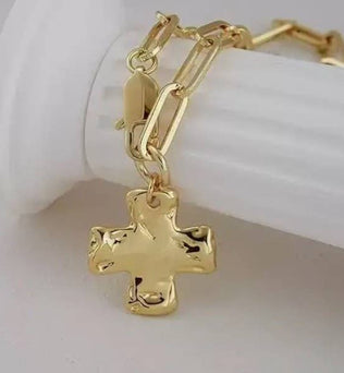 HAMMERED CROSS FRONT TOGGLE NECKLACE