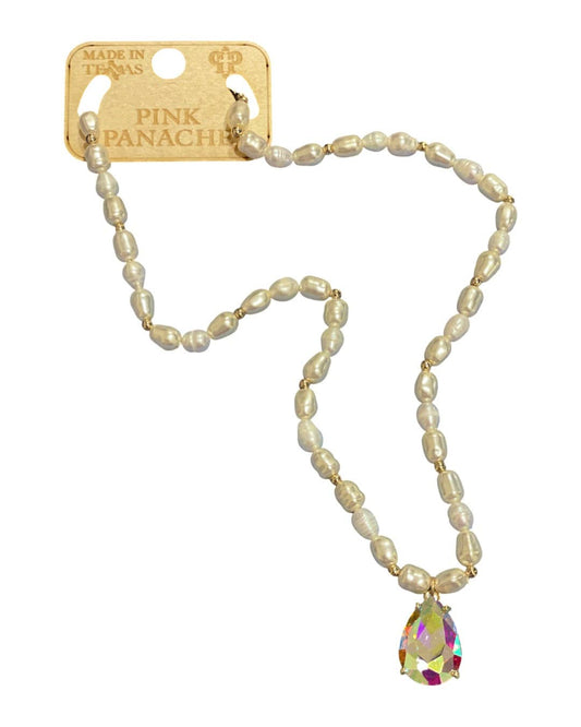 White freshwater pearl necklace with pendant