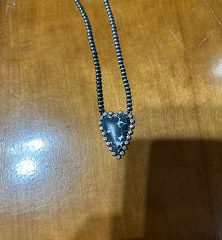 Amor heart pendant necklace