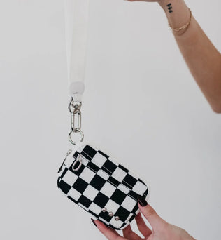 Wristlet wallet