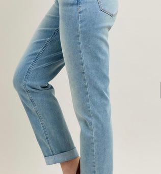 Gloria - Judy Blue light wash jeans