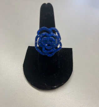 Blue flower ring