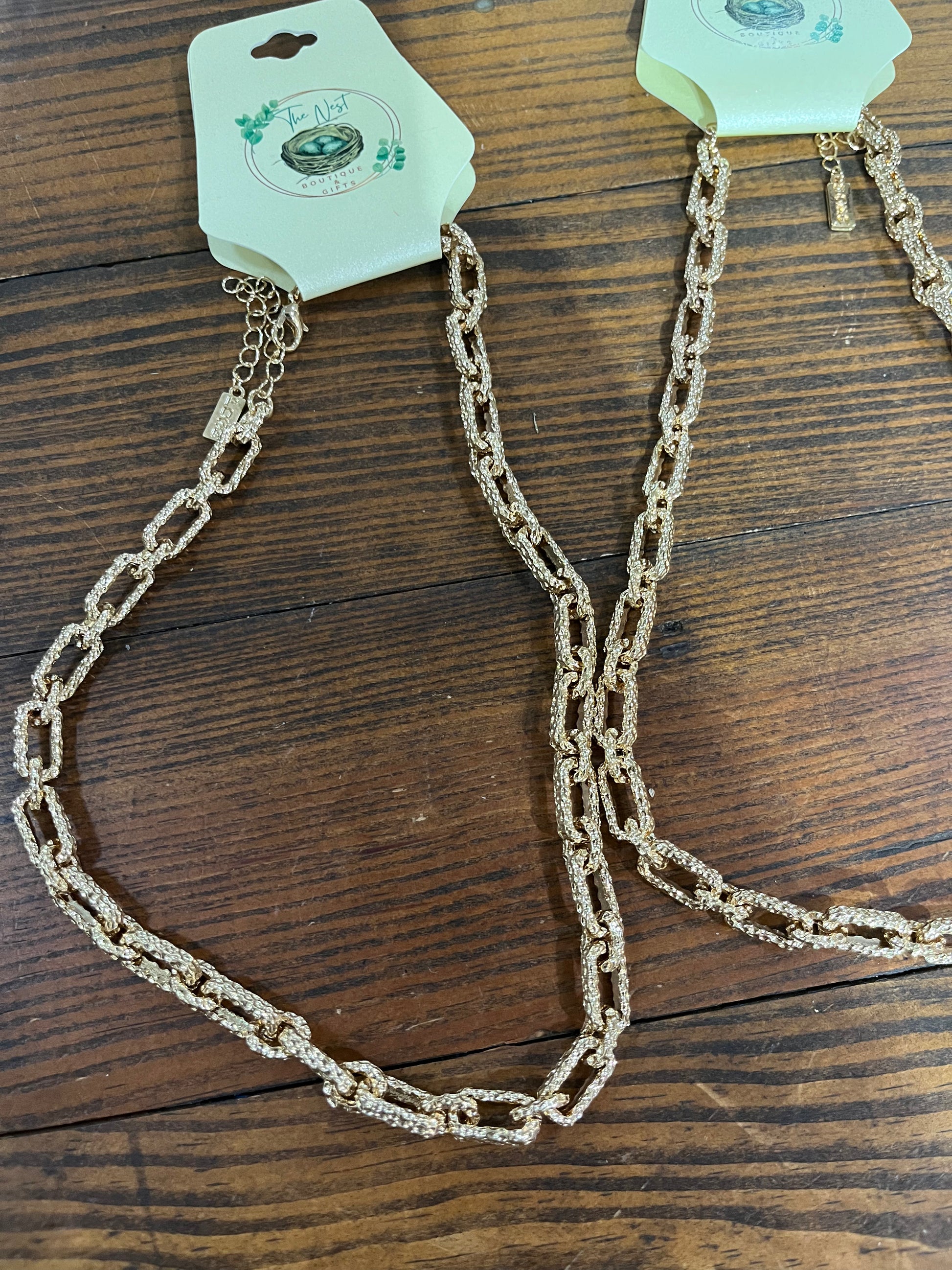 Gold chunky chain necklace