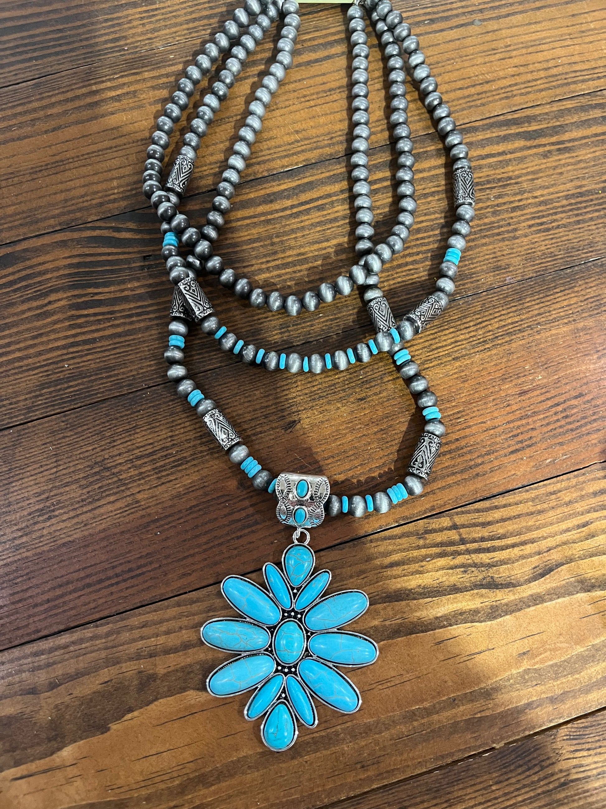 Flower turquoise necklace