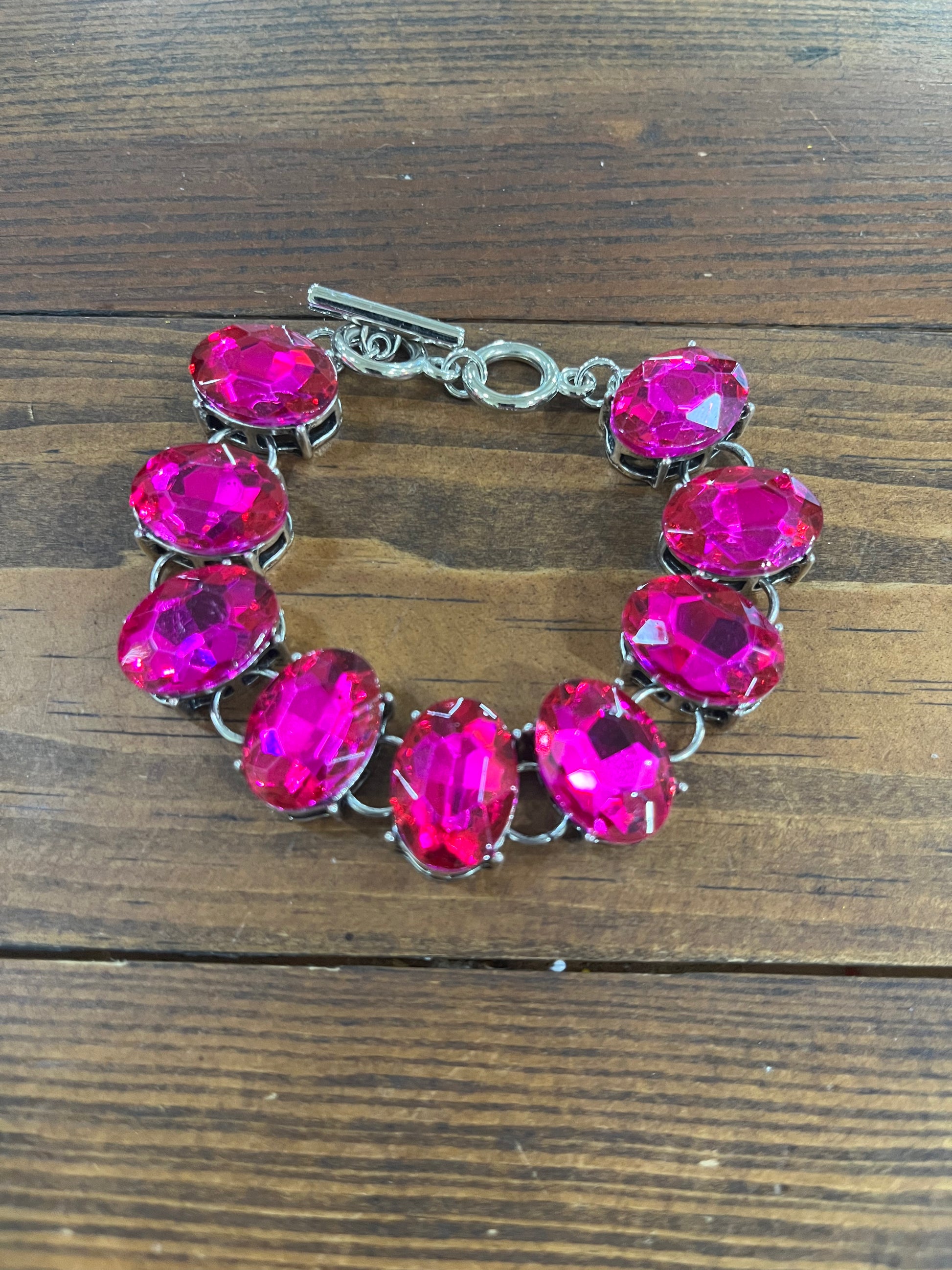 Sissy toggle bracelet