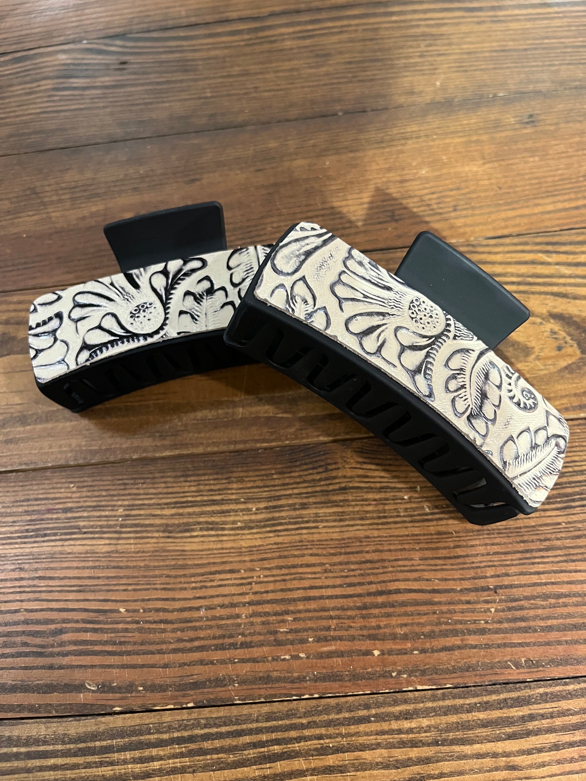 Tooled hair clip