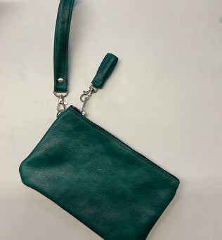 Plain leather wristlet